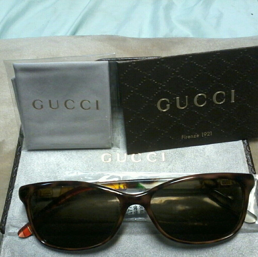 Brown Gucci Havana Sunglasses